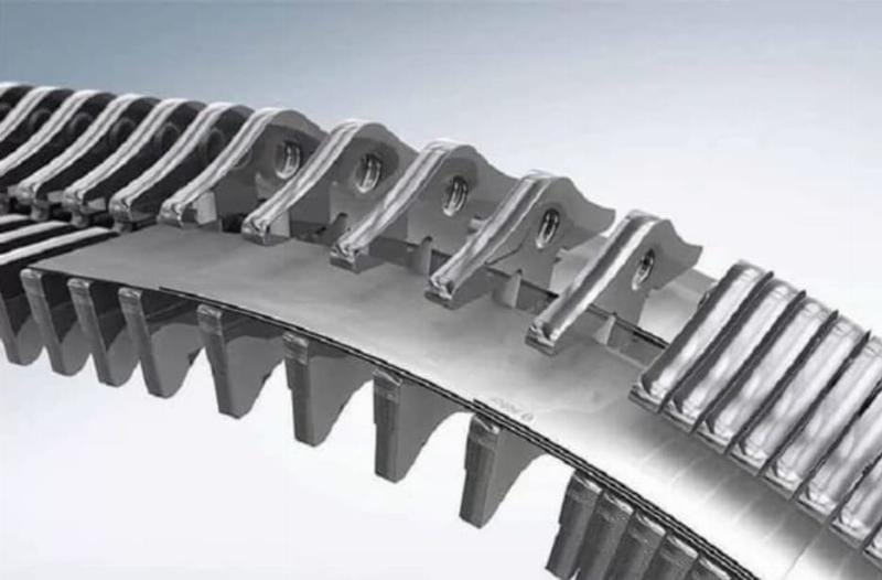 Hộp số CVT của xe Nissan Altima 2013 đang được kiểm tra hoặc sửa chữa tại xưởng dịch vụ